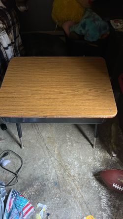 KIDS DESK