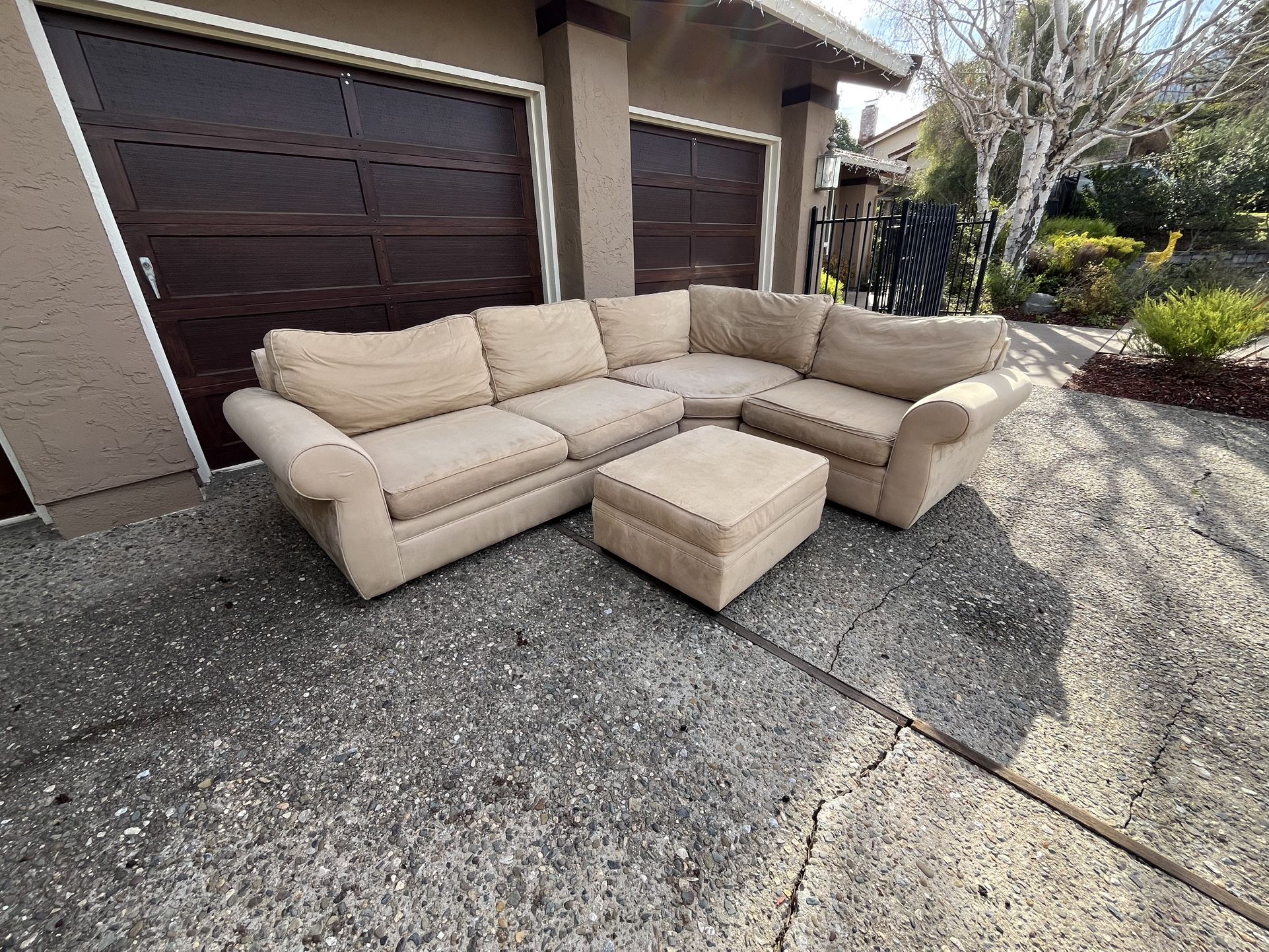 Excellent Condition Pottery Barn 3 Piece Sectional With Ottoman (Will Deliver Locally)