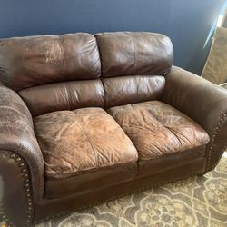 Free Clean Leather couch