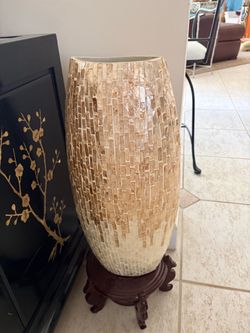 Mother of Pearl/Shell large floor Vase perfect condition