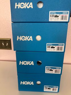 Hoka bondi 9  black/black women size