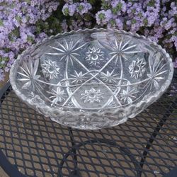 LARGE GLASS BOWL WITH FLOWER DESIGNS 