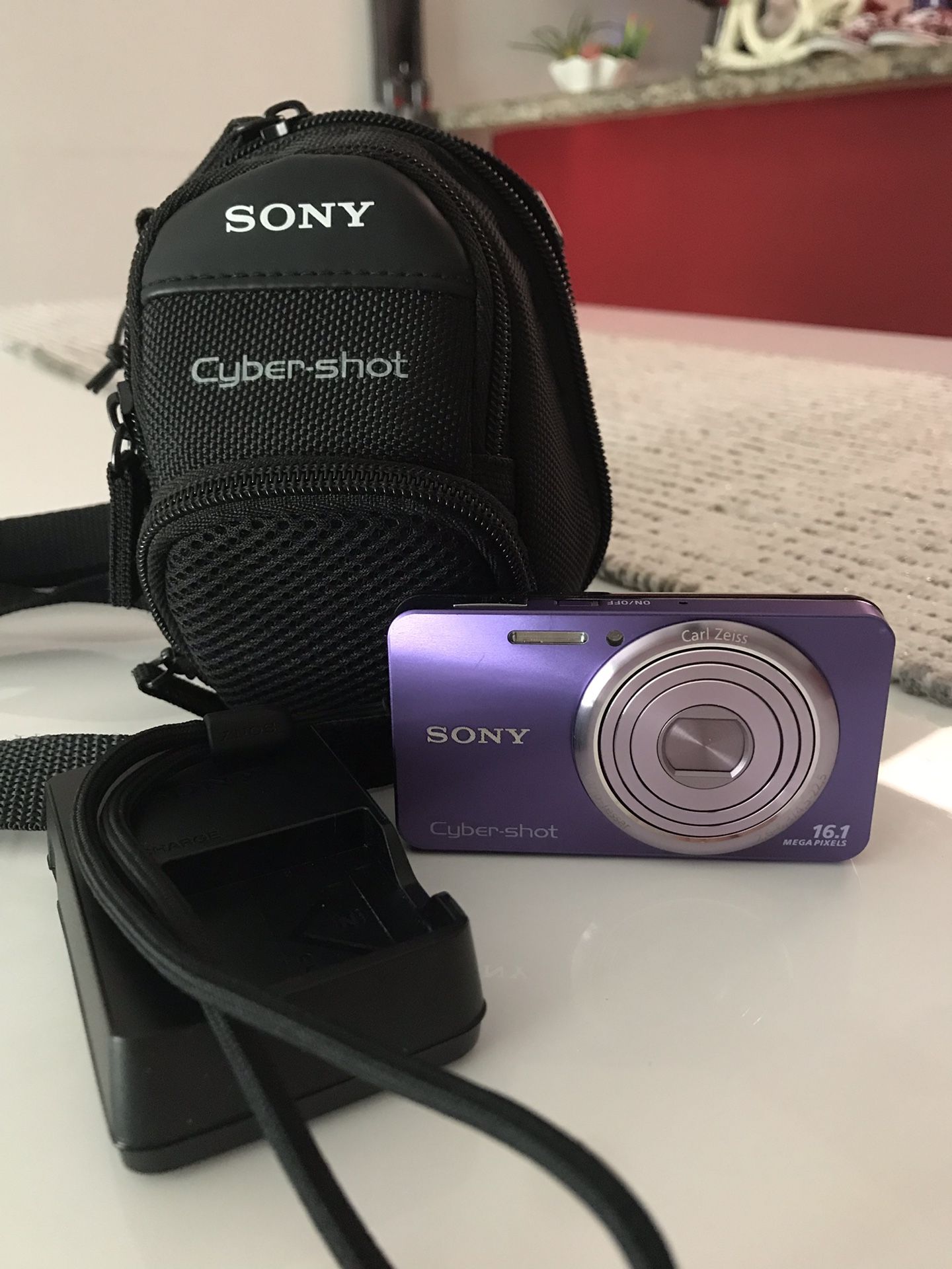 Sony Cyber-Shot Digital Still Camera