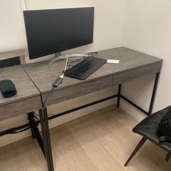 Computer Desk With Built in Outlet 