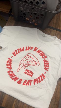 size small “KEEP CALM & EAT PIZZA” PAPA JOHNS tee shirt ; $5 in 33328