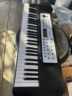 Yamaha Keyboard 
