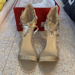 GUESS High Heels