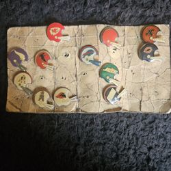 1980'S FOOTBALL PINS CHOOSE YOUR TEAM