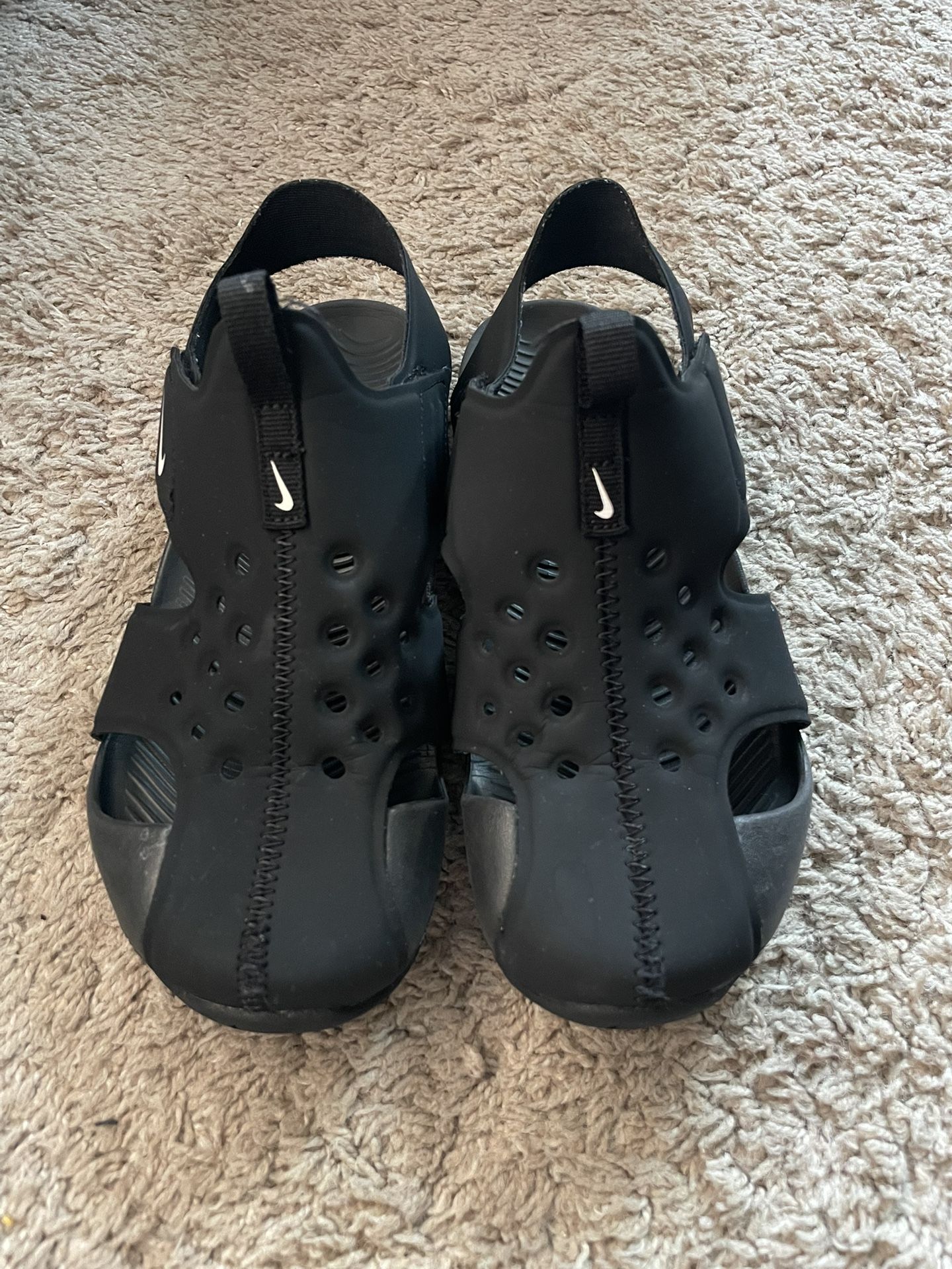 Nike Sunray Protect 2 sandals size 3Y