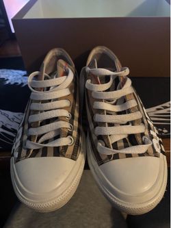 Burberry low top sneakers