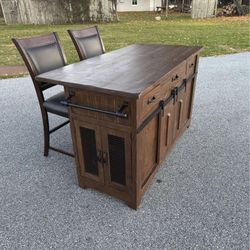 Kitchen Island With Counter Stools