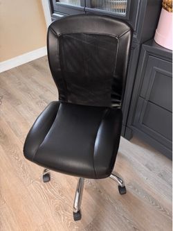 Office chair / computer chair