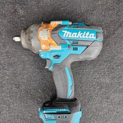 half inch impact  makita