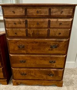 Deafting table & 2 https://offerup.com/redirect/?o=Y3VzdG9tLm1y