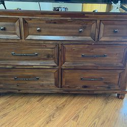 Dresser With Mirror Or Chest 