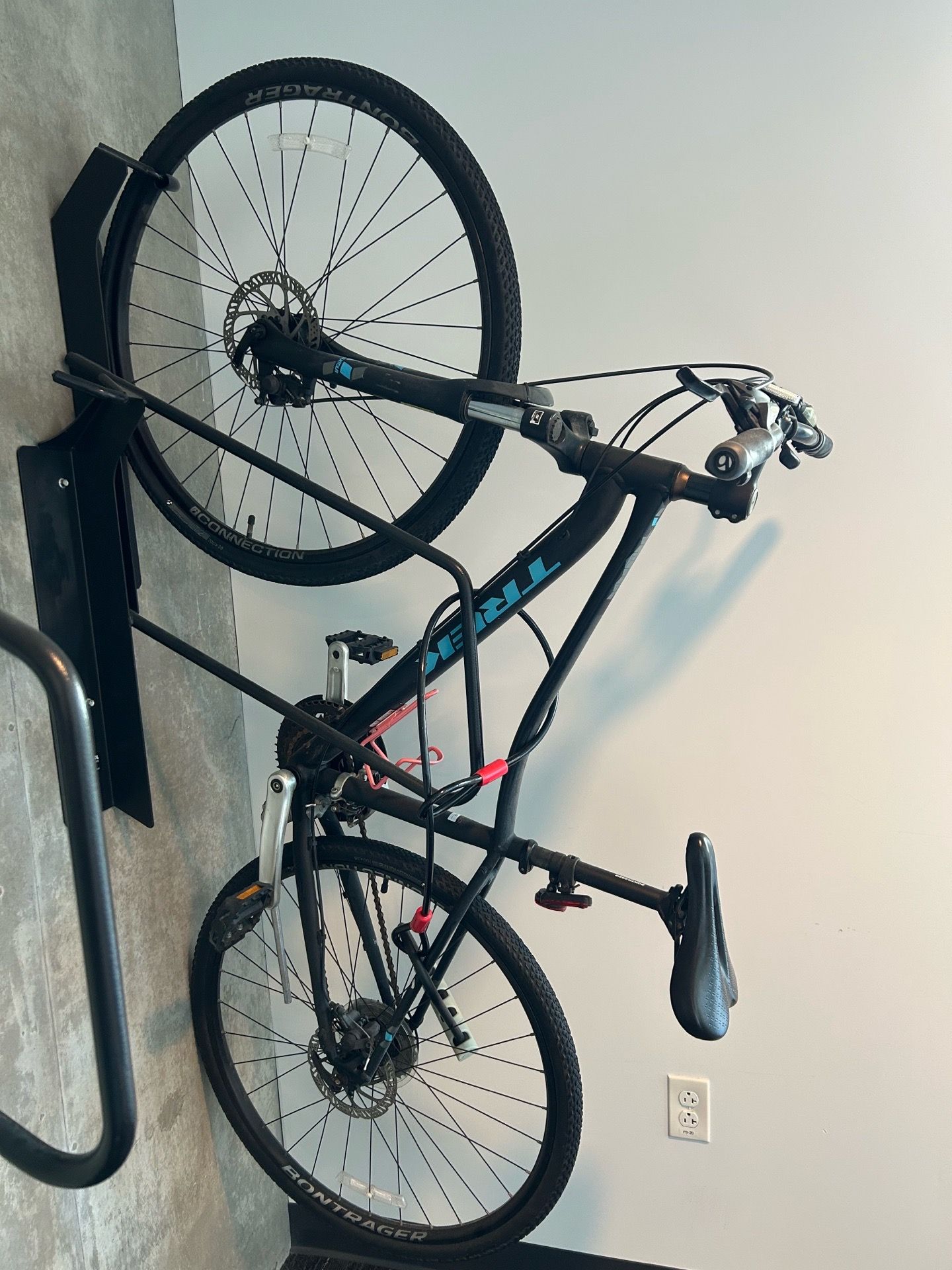 Trek hybrid bike