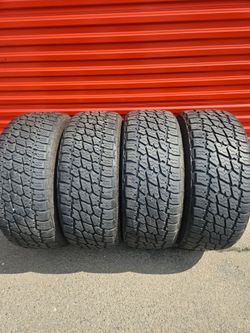 For sale set of tires 275 55 r20 NITTO