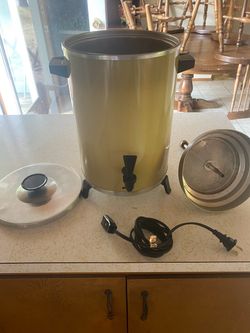 Vintage West Bend Electric Coffee Percolator Maker - 30 cup Harvest Gold
