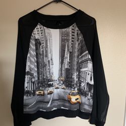 Elie Tahari Women’s Sweater - Black and White. Size: Medium. Good condition.