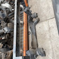 2012 Infiniti M37 Front Subframe 