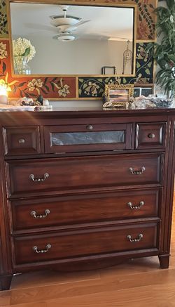 Dressers In Good Condition 