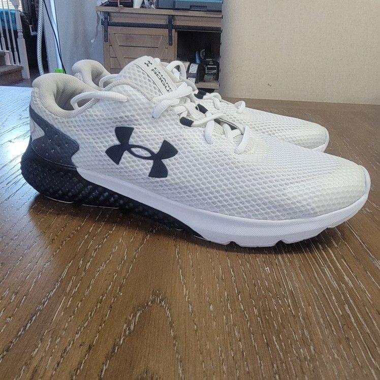 Under Armour Charged Rogue