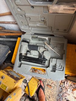 Porter Cable Brad Nailer with Case