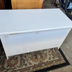 White Toy chest Bin