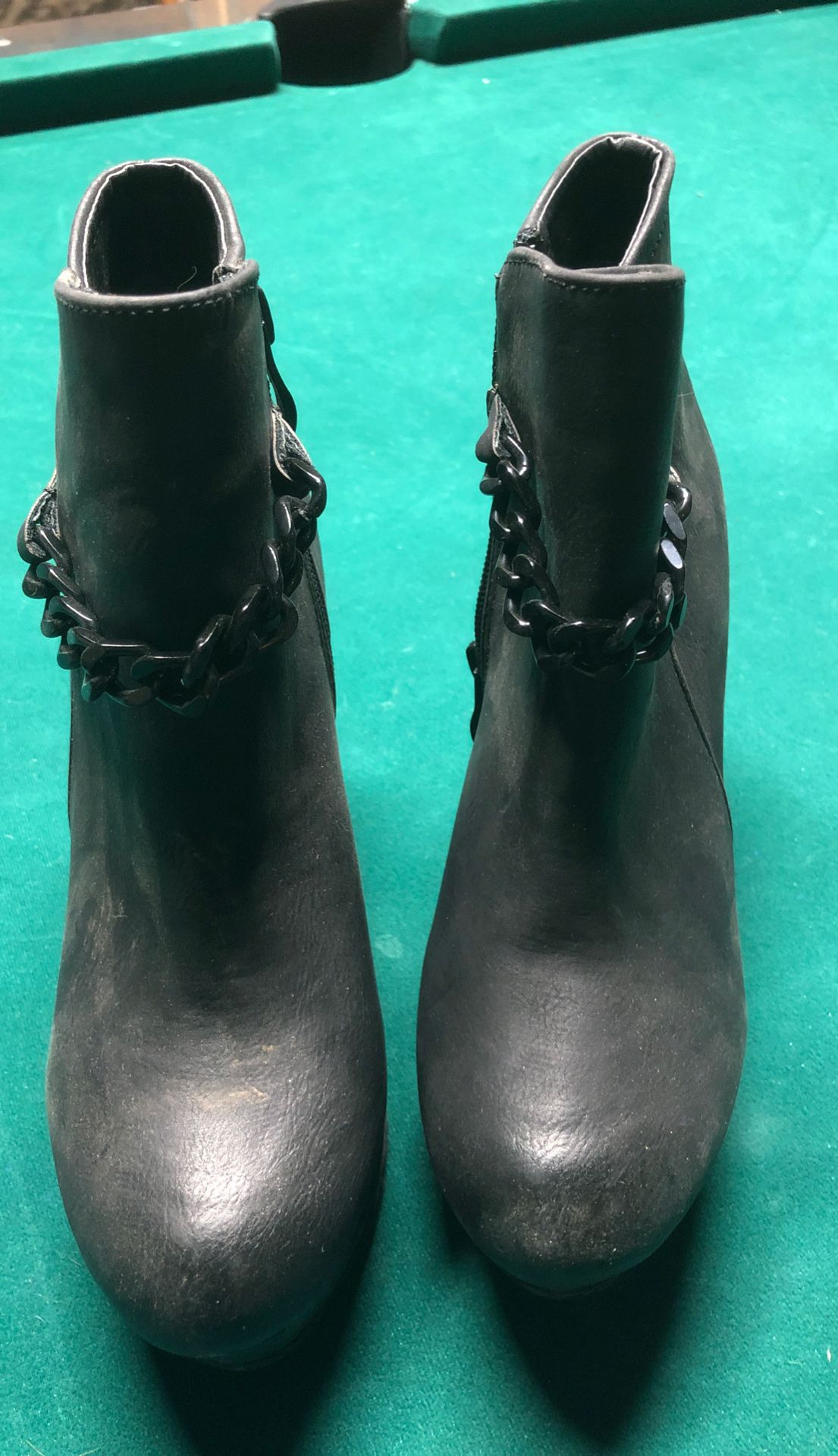 Sbicca- brand new wedge boots - size 36 (6).