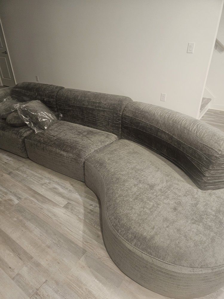 Curved Sectional