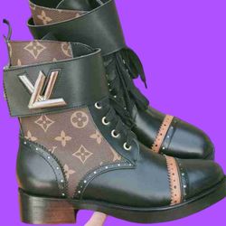 WOMENS LV. SHOES 