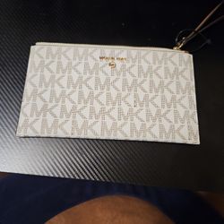 MICHEAL KORS 