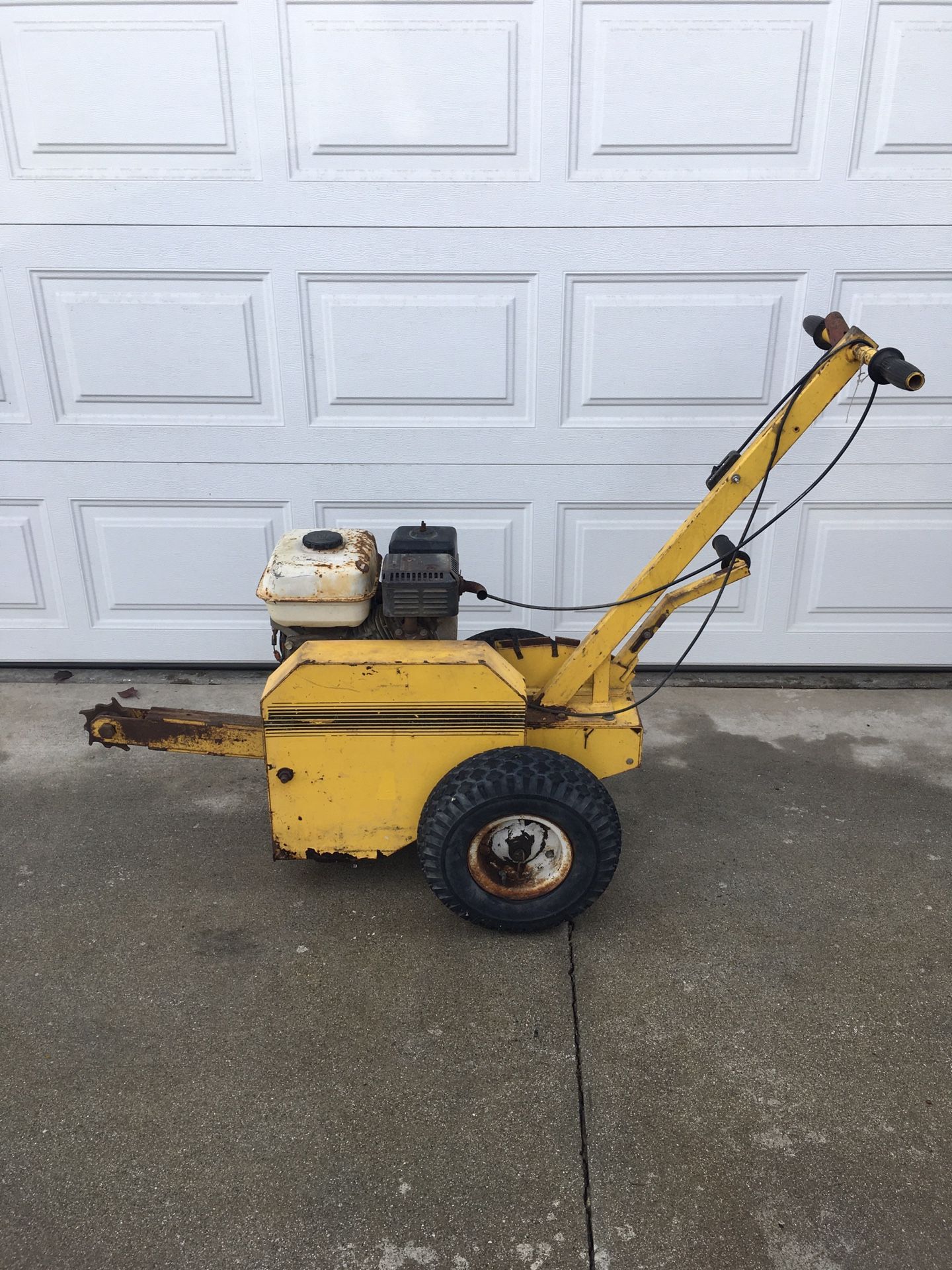 Ground Hog Trencher