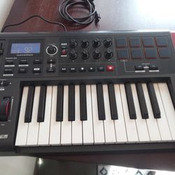 Midi Controller Novation Impulse 25-  $60!!! 