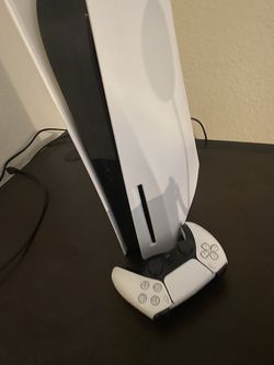 PS5 Disc Edition + Controller – Excellant Condition