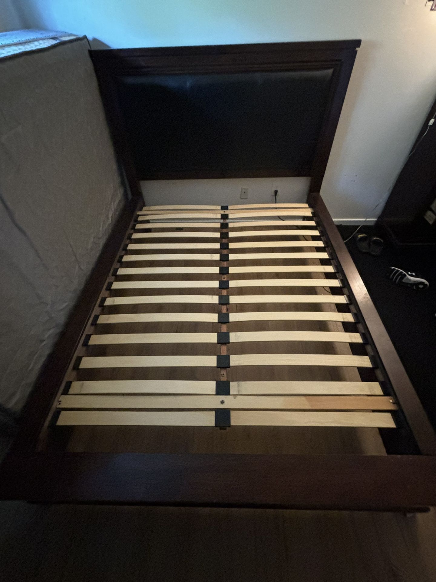 Queen Bed Frame With Leather Headboard