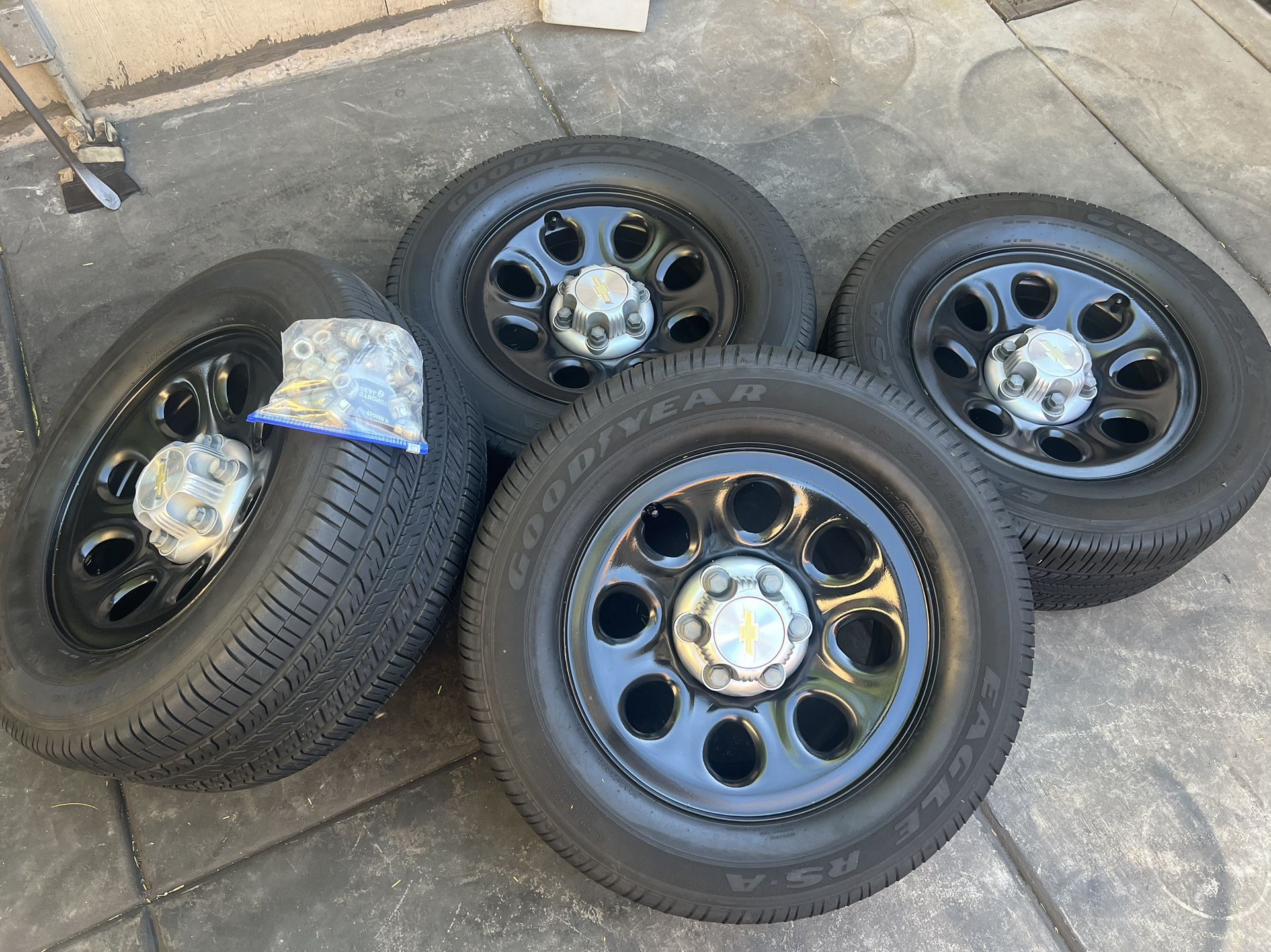 P265/60/R17 Goodyear Eagle Tires & Chevy Wheels (6) Lugs 