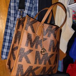 Michael Kors Crossbody Notebook Bag 