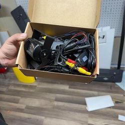 Camco Wired RV Back Up Camera With Screen - NEW IN BOX