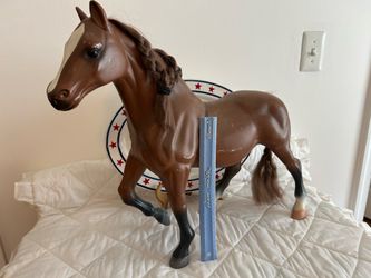 3 large toy horses look & read all!  NICE