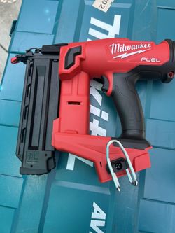 Milwaukee M18 FUEL 18-Volt Lithium-lon Brushless Cordless Gen I| 18-Gauge Brad Nailer (Tool-Only)