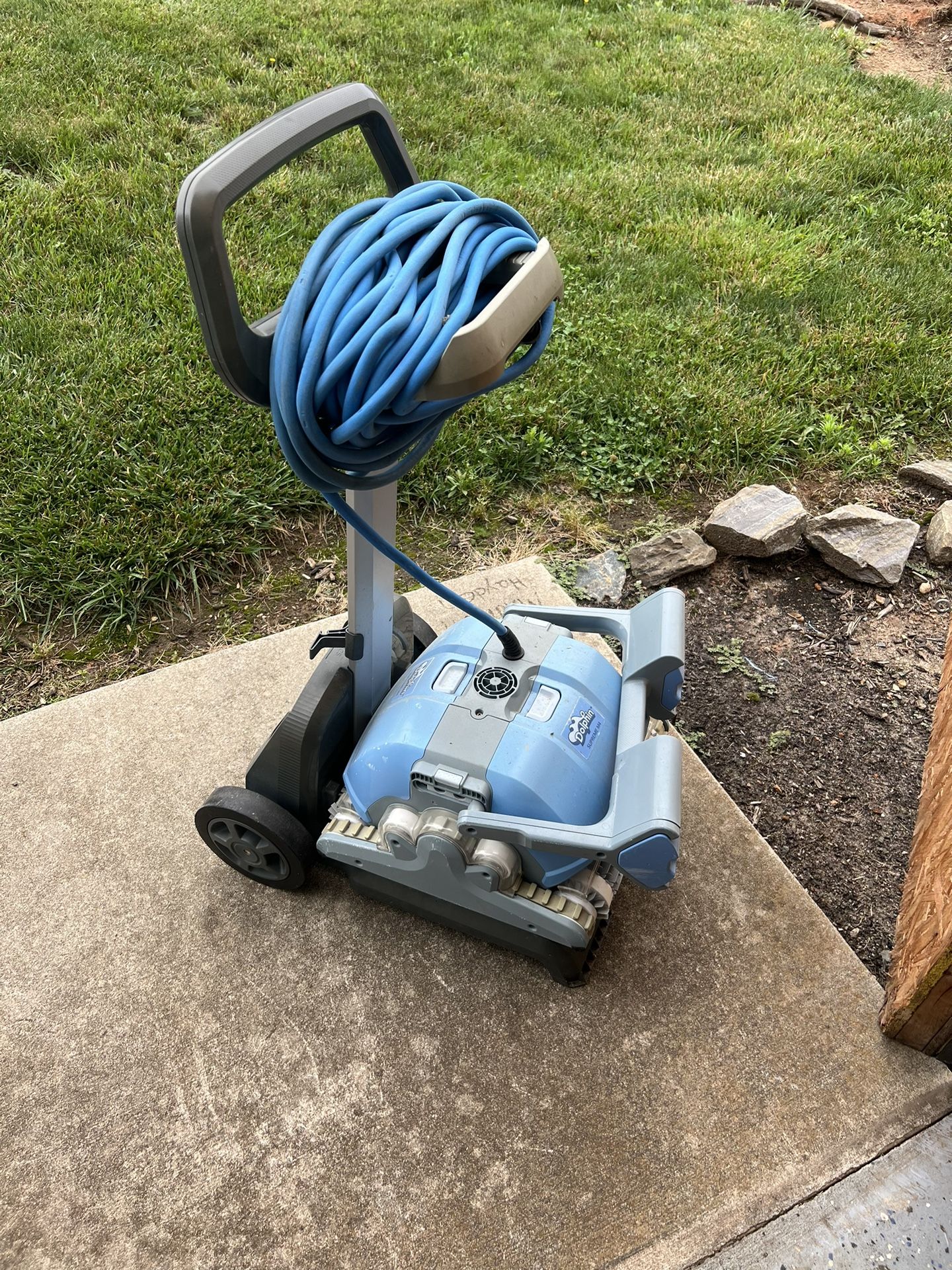 Dolphin Pool Robot