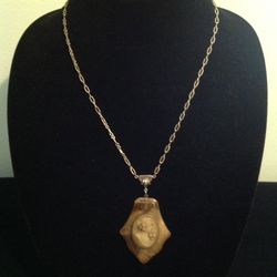 Vintage Cameo pendant Necklace