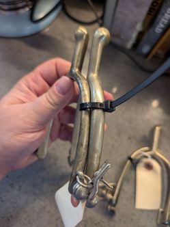 Us cavalry spurs horses