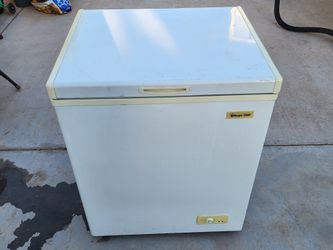 Magic Chef 5.0 Cu. ft. Chest Freezer 