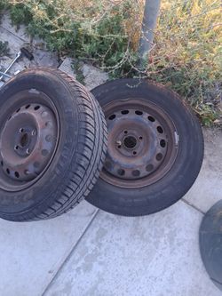 14in Honda 4 Lugs 2 Weels And Tires $55 Each