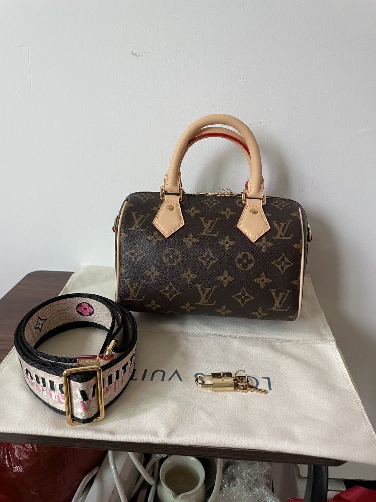 LOUIS VUITTON Speedy 20 Shoulder Bag