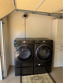 Samsung Front-Load Washer and Dryer Set