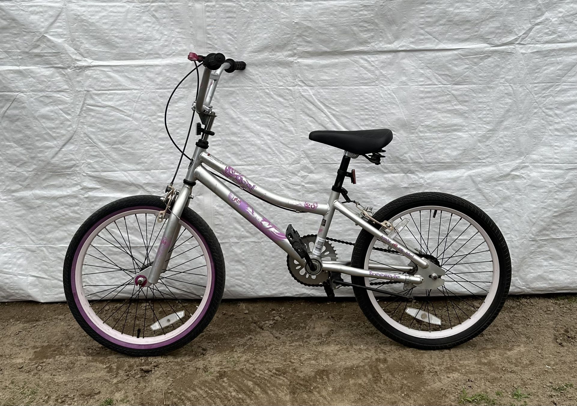  20in Kent Freestyle Girl's Bike $60.00