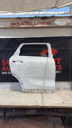 2016 Sorento Door Rear passenger OEM 2021